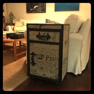 2 vintage Paris bedside tables